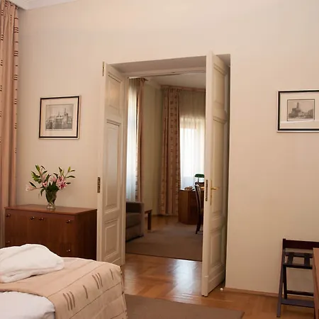 Apart-hotel Red Brick 3*