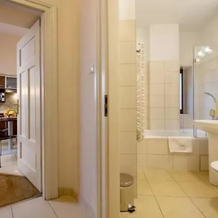 Red Brick Apart-hotel 3*