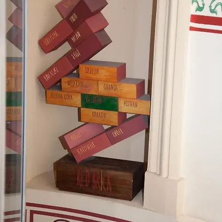 Red Brick كراكوفيا