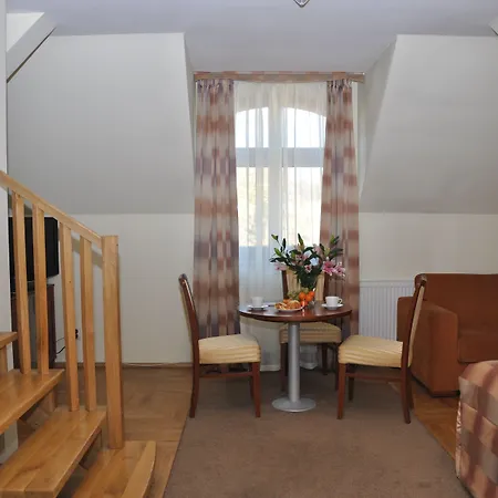 Red Brick كراكوفيا