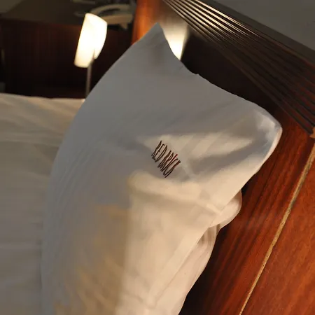 شقة فندقية Red Brick 3*