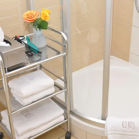 Red Brick شقة فندقية 3*