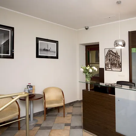 Red Brick كراكوفيا