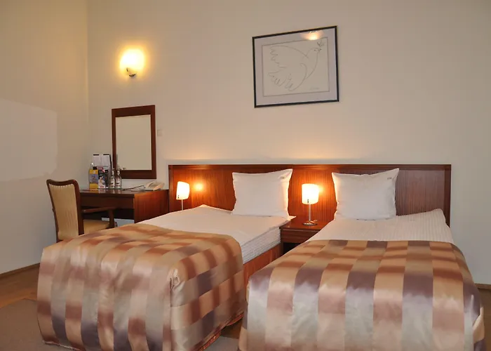 Red Brick Aparthotel 3*