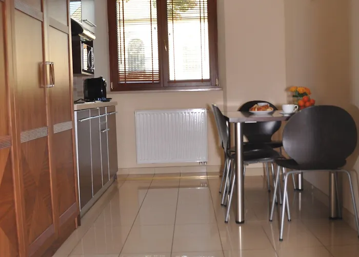 מלון דירות Red Brick