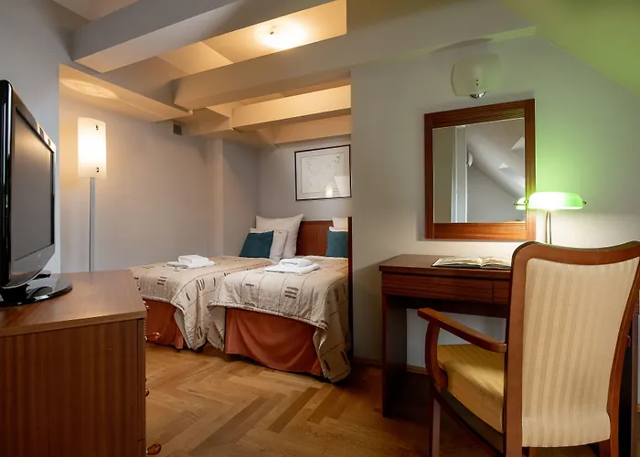 Red Brick Aparthotel 3*