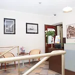 Red Brick 3*