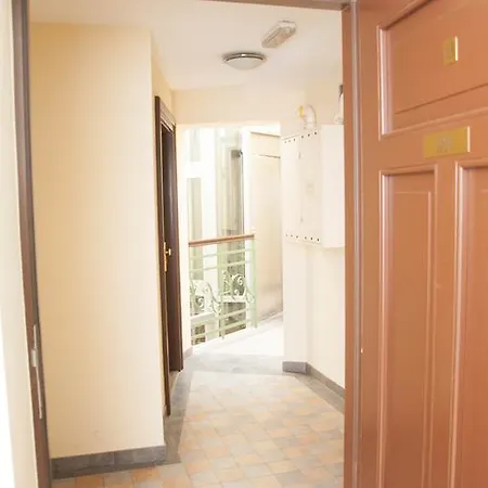 红砖公寓酒店 公寓式酒店 3*
