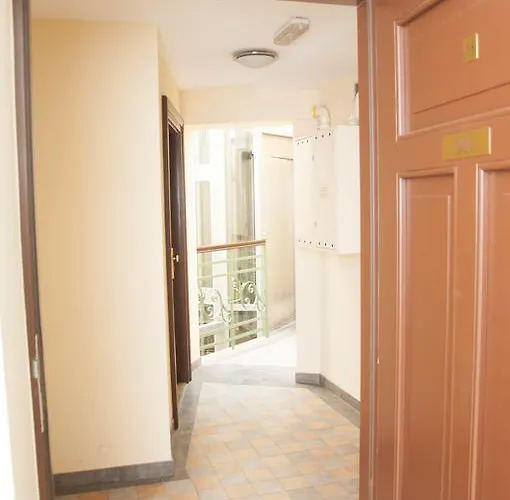 Red Brick Hotel apartamentowy 3*