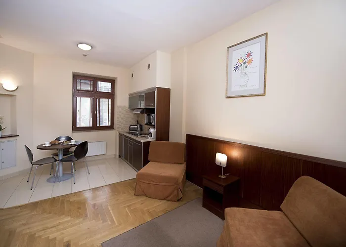 Hotel apartamentowy Red Brick 3*